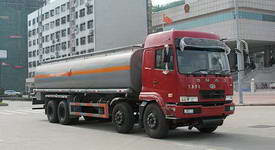華菱前四后八化工液體運輸車(chē)圖片